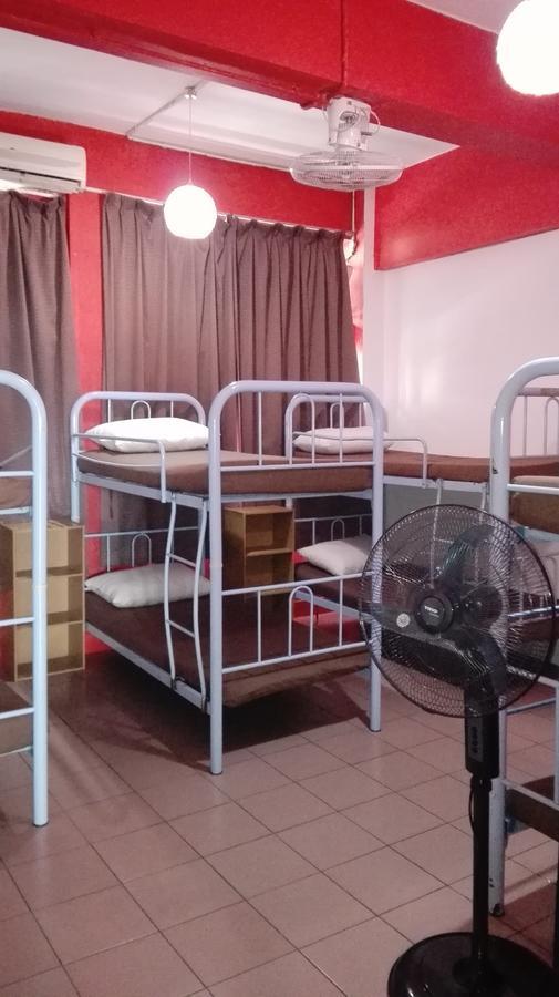 The Jesselton Cabin Sdn Bhd Kota Kinabalu Ngoại thất bức ảnh
